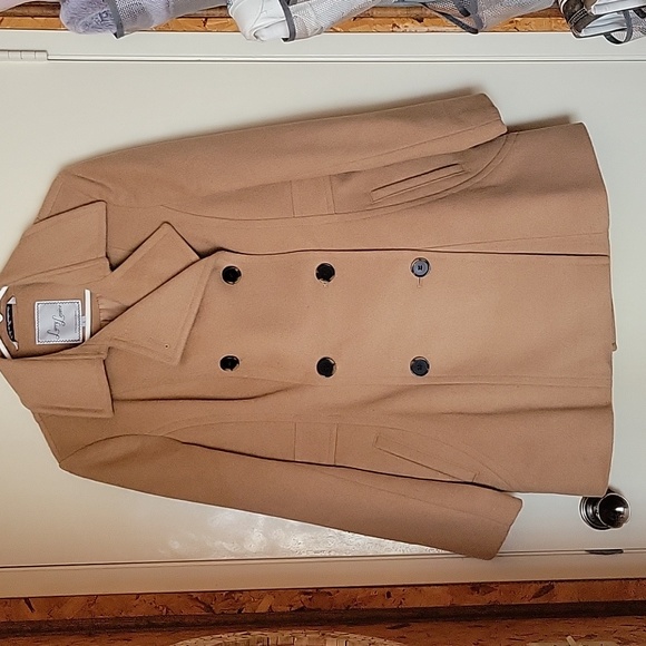 Larry Levine Jackets & Blazers - CAMEL WOOL PEA COAT